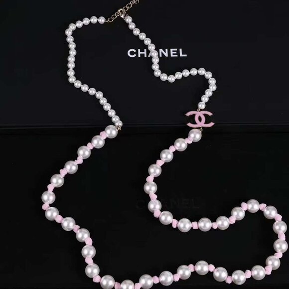 Authentic Chanel Pearl Chain Necklace - Picture 7 of 9